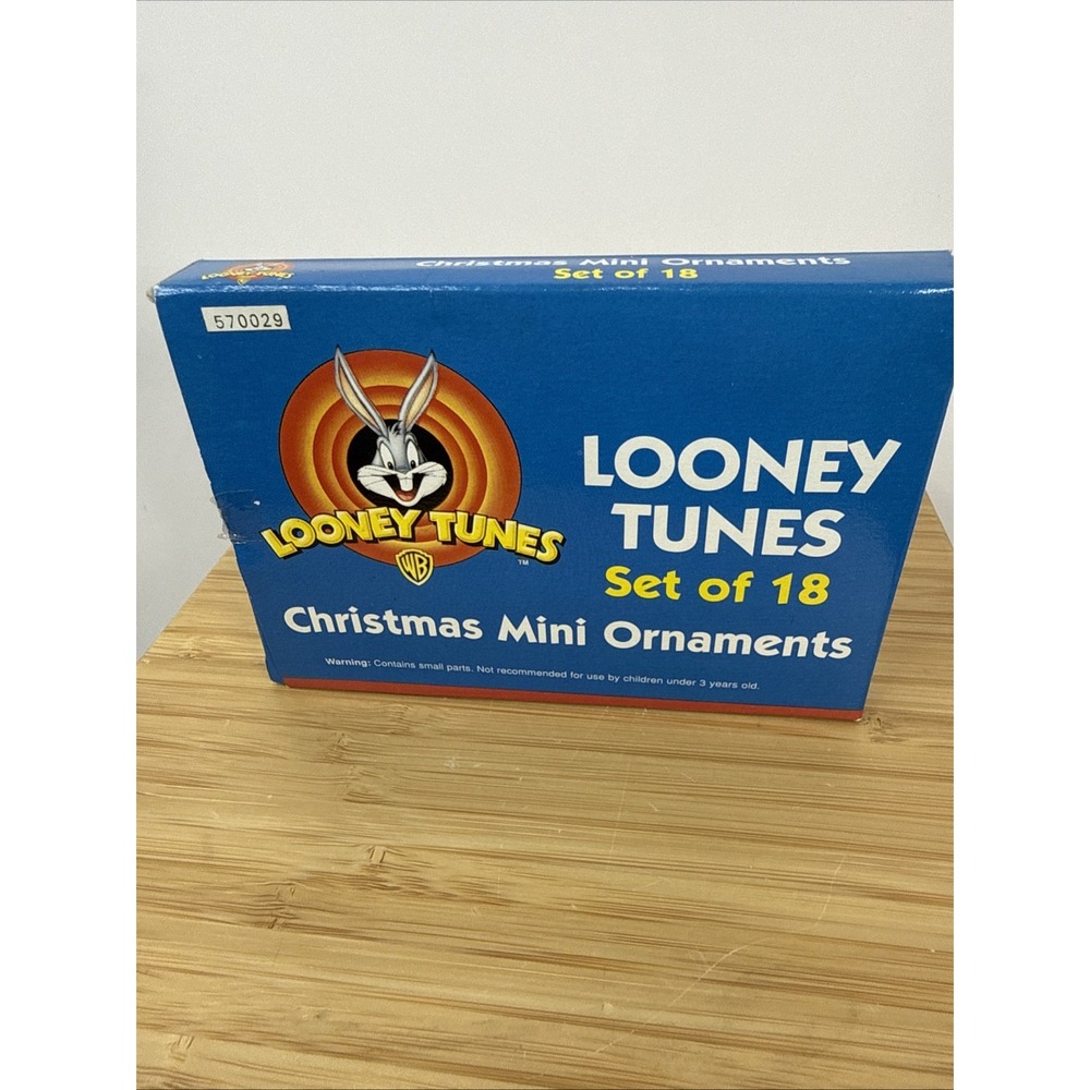 New 1999 Looney Tunes Mini Ornaments Christmas Tree Set of 18 Bugs Tweety Taz - Picture 4 of 4